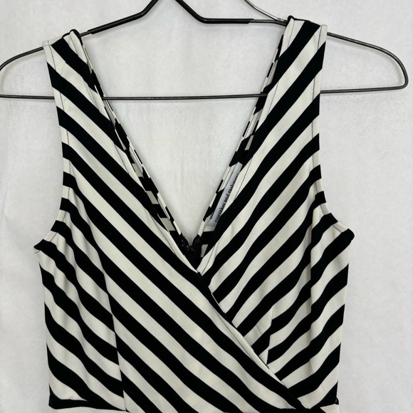 5/$25 Sonoma everyday tee medium - Picture 4 of 4